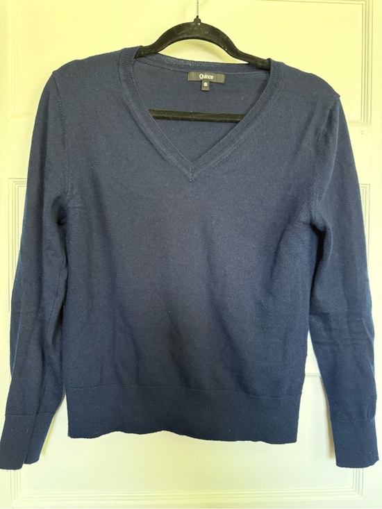 Quince Sweaters - Quince Deep Navy V-Neck 100% Merino Wool Sweater Quiet Luxury Sz S
